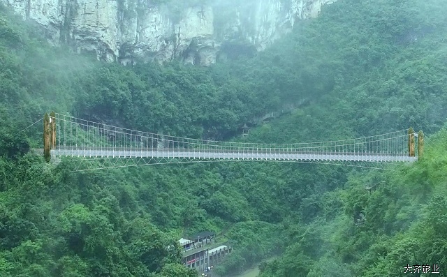 玻璃吊桥在景区的优势及日常保养-大齐旅游建设工程厂家